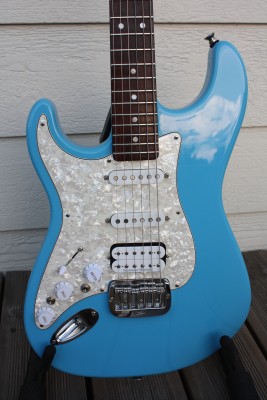 G&L Legacy baby blue03.jpg