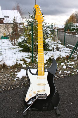 G&L-Legacy-LH-2008_1.jpg