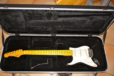 G&L Legacy étui1.jpg