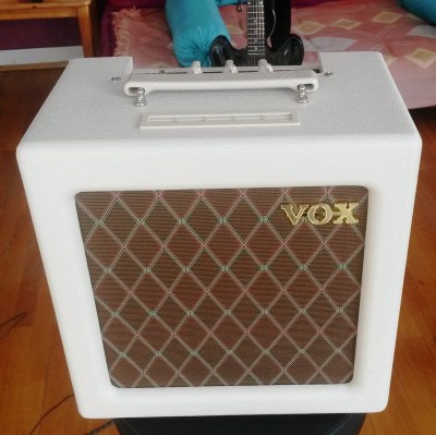 Vox AC4 1.jpg