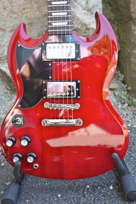 Epiphone_SG_micros_Gibson_3.jpg