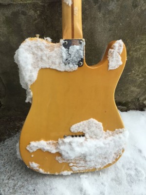 fender pelle à neige  snow shovel.jpg