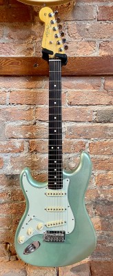 American Professional II Stratocaster Left Handed.jpg