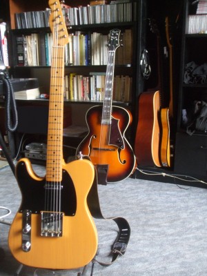 Telecaster et Peerless.jpg